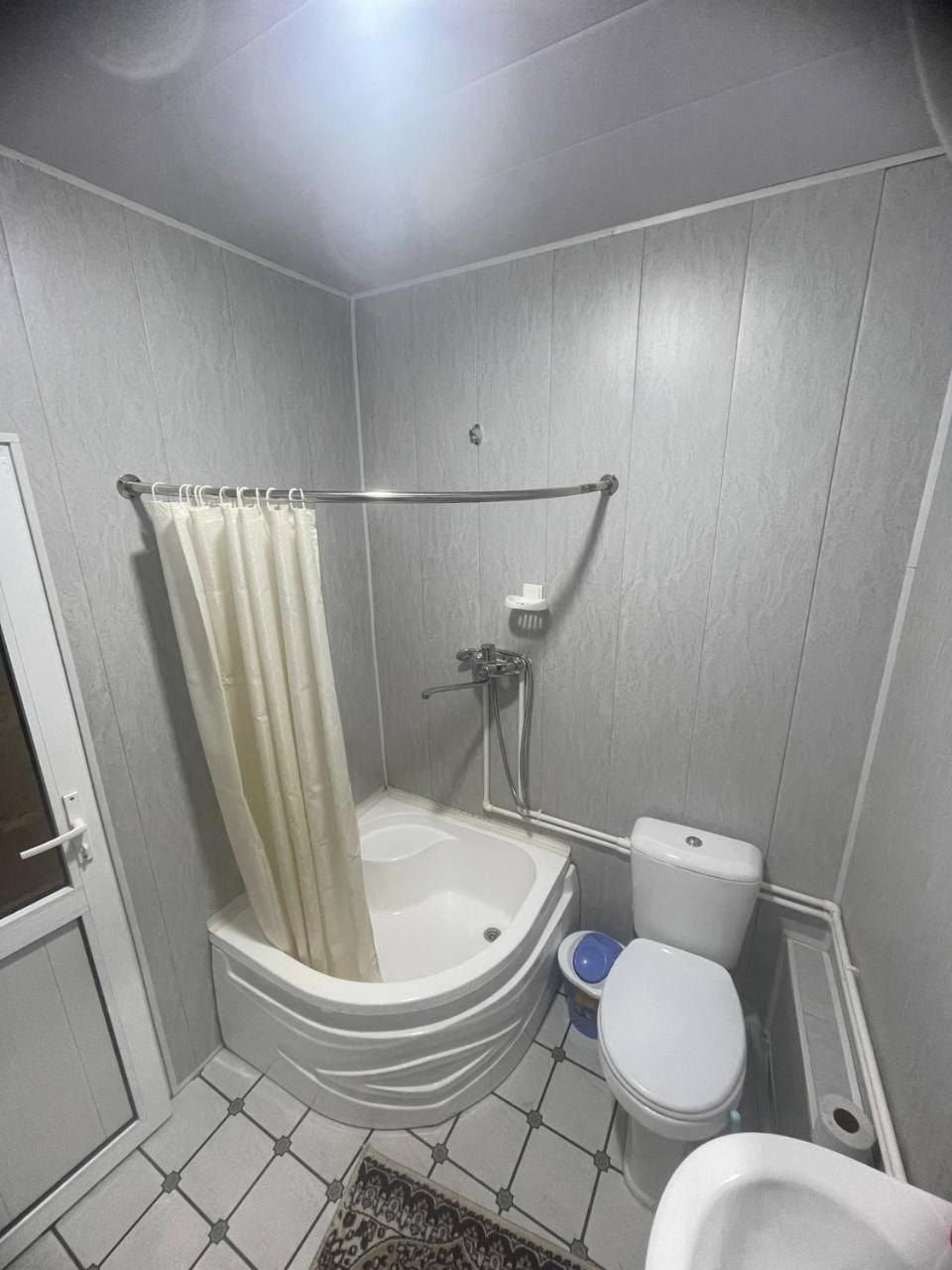 Hotel Madina-Mehribon à Boukhara Chambre photo